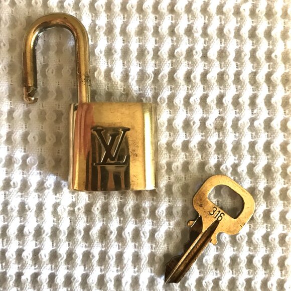 Louis Vuitton Solid Brass Luggage Lock with Key #316 - Picture 4 of 12